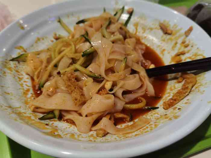 又卷烧饼(昆城广场店)-"位於昆城广场负一楼美食街,店家越来越多了.