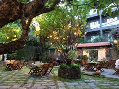 -Lam Vien Restaurant