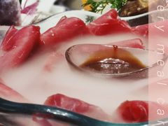 -红鼎豆捞·非遗鲍皇汤火锅(宝丰路店)