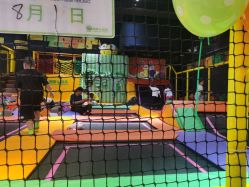 -蹦蹦跳跳(新奥购物中心店)