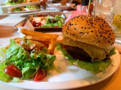 招牌牛肉汉堡-UPPER KITCHEN(延安路店)