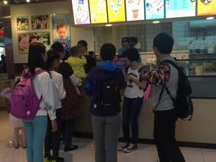等位区-DQ·蛋糕·冰淇淋(金桥店)