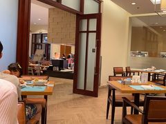 -亚龙湾希尔顿自助餐厅·海鲜·烧烤·沙滩BBQ·现场乐队