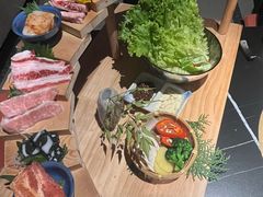 -山川小町·极番烧肉(新地假日广场店)