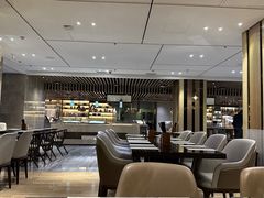 -航空港万怡酒店·万荟轩餐厅(航空港区远航路店)