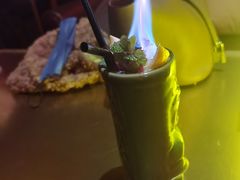 -饮湖威士忌鸡尾酒吧