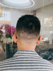 -苏豪美发S A L O N烫发染发