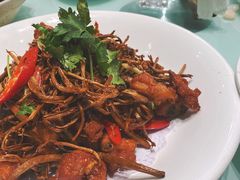 辣子鸡茶树菇-新吉士·上海菜(浦东LCM置汇旭辉店)