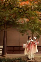 -一揽芳华汉服旗袍体验馆(拙政园店)