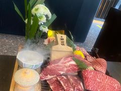 -铭牛烧肉·和牛海鲜自助(高新月牙湖店)