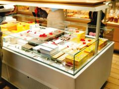 面包甜点陈列柜-好利来(交大店)