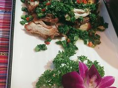 哈尼风味炝香鸡-香巴拉云南餐厅(华莱坞店)