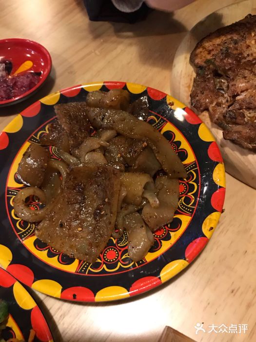 阿依云图片
