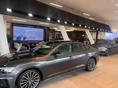 -上海永达奥诚奥迪4S店(申江路店)