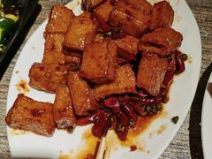 -嗨辣小聚·盘锦河蟹·海鲜烧烤龙虾(盘锦十年好店)