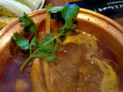 -毛辣果·贵州红酸汤牛肉火锅(西单店)