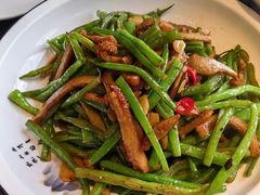 -黄泥岗·地道湖北菜(奥特莱斯店)