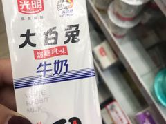 -爆炸头阿姨小四川正宗川味小吃(无任何分店)