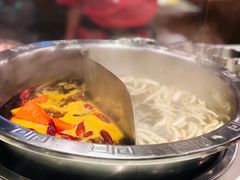 鸳鸯锅底-憨铁匠老火锅(龙岗万科里店)