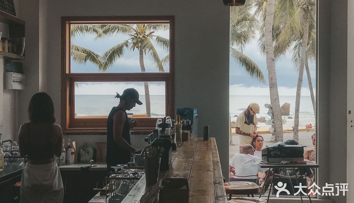 万宁｜日月湾最美的一家海边咖啡店☕️