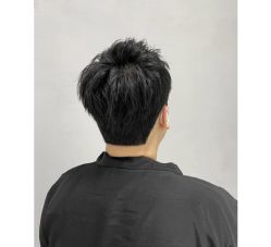 -川和潮人