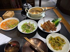 -魁盛居百年鲁菜馆(县西巷店)