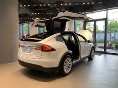 -TESLA 特斯拉(上海太古汇体验店)