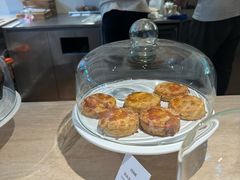-VERIE BAKEHOUSE