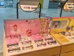 -LOOK眼镜·蔡司依视路配镜(宝山万达店)