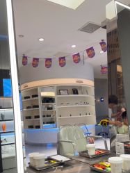 -PE SALON