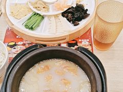 -花馬肆.云南过桥米线(汉神购物广场现场熬汤店)