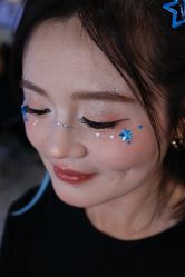 -红馆妆造(中央大街店)