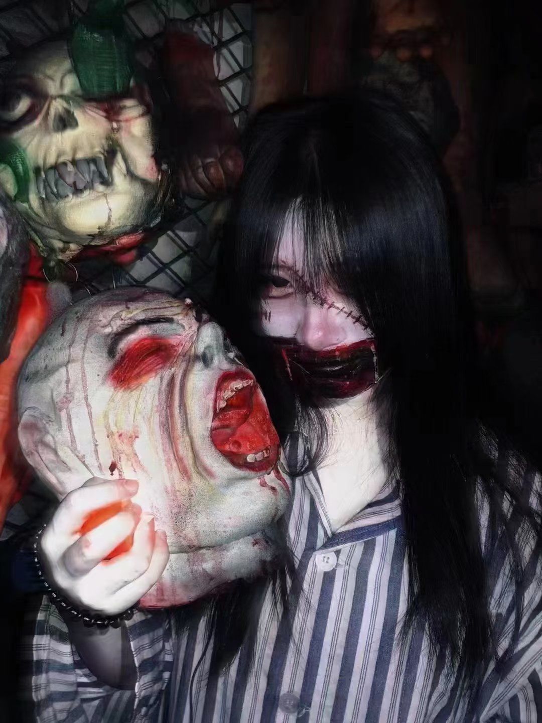 的天花板恐怖主题哦,全程