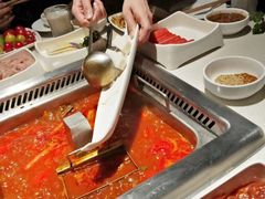 -海底捞火锅鲜切牛肉主题店(长寿路店)