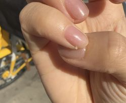 -拾花印记美甲店