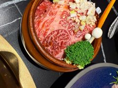 -山川小町·极番烧肉(新地假日广场店)