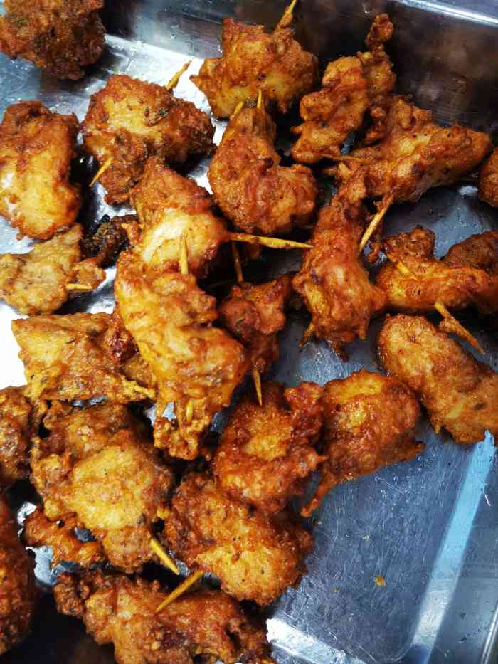 西港路炸鸡架-"在海滩边吹风边刷美食,刷到这个北戴河网红.