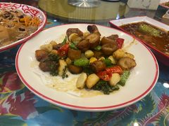 -闯关东东北农家菜(崂山石老人店)