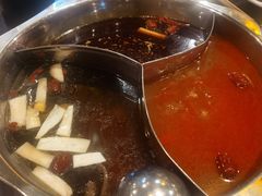 -百年川椒重庆老火锅(光谷店)