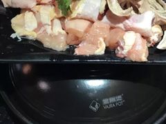 -洪氏嗨捞·广东猪肚鸡·椰子鸡火锅(西咸万象城店)