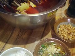 -四小区火锅·巷子里的重庆火锅(花照壁店)