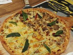 -乐凯撒披萨(东方新世界店)