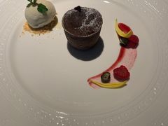 -Mogul Eatery·大亨餐酒馆