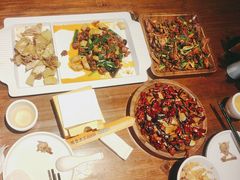 -隔壁老王·家常云南菜(皇冠店)