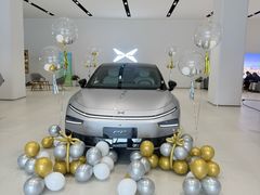 -小鹏汽车上海吴中路销售服务中心