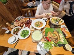-老滇山寨•云南特色菜•地方菜•民族风情歌舞表演(金碧店)