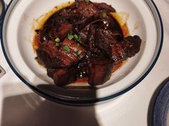 -八府香鸭·啫啫煲(华山路店)