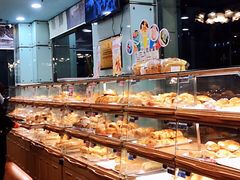 面包甜点陈列柜-新侨三宝乐面包店(崇文门店)