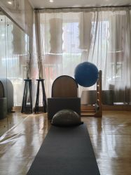 -威思丽高温瑜伽会馆