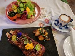 秘制伊比利亚黑猪排-花·fleur古董西餐厅(西城夜未央店)